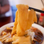 手打ち 陰日向 - 麺リフトアップ