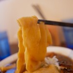 手打ち 陰日向 - 麺リフトアップ