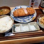 米処 神米 - 南の島豚ロースカツ定食