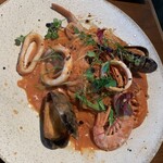 LATTE GRAPHIC - ドデカ海老のペスカトーレ