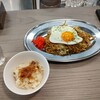 ヤキソバスタンドバイミー餃子とうどん - 