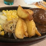 ニコット - ピザ釜で焼いたふっくらハンバーグステーキ　☆4.0