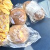 オリーブ - まるごと味つけ卵ぱん、はちみつバターサンド、完熟トマトのアラビアータ