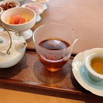 虫二 - 左から茶壷、茶海、茶杯
