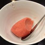 塩竈 すし哲 - 自家製の苺のシャーベット