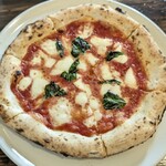 La Pala - ピッツァマルゲリータ