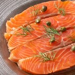 アヴォロンテ - スモークサーモンのマリネ