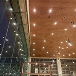 Dining Broom (Karuizawa Asama Prince Hotel ) - 店内　天井の高さが名物。ライトがガラスに映って星空を演出