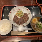 牛たん焼き 仙台 辺見 川崎アゼリア店 - 