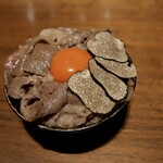 黒トリュフと山形牛のすき焼きご飯