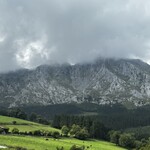 Txispa - とんだ山の中にあります(^^)
      サンセバスチャンからは、車で１時間ほど。ビルバオの方が近いと思います。