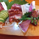 郷土料理&炭火串焼 笑う門 - 