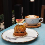 ペチカスケマサコーヒー - いちじくタルト（830円） フラットホワイト（600円）