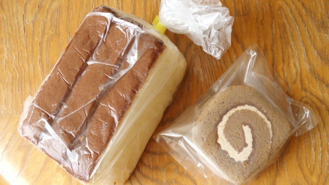 カステラとロールケーキ