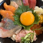 海鮮ダイニング 丼 - 