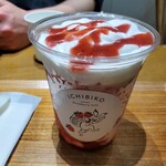 ICHIBIKO イクスピアリ店 - 削りいちごのヨーグルトフラッペ