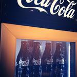 ホーミーズ - コーラ瓶を入荷しました！
専用の冷蔵庫に入れています♪