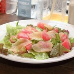 トリワイン ＰＩＫＯＳＨＨＨＵ - すいかシャーベットと鶏生ハムのさっぱりサラダ仕立て