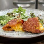 トリワイン ＰＩＫＯＳＨＨＨＵ - かぼちゃのチーズコロッケ