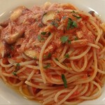 わいん屋 グレース - トマトソース。パスタは柔らかめ