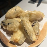 コメール マル イ モンターニャ - きよし農園ヘタ紫ナスのフリット ⁡