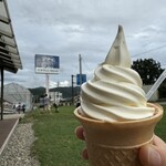 ヤツレン ソフトクリーム売店 - 