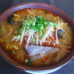 Maruishi - 辛みそラーメン　ラー油の赤がすごすぎるかも！