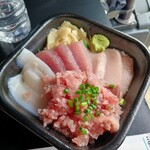 丼丸 あかり - 料理写真:どんまる丼ネタ大盛