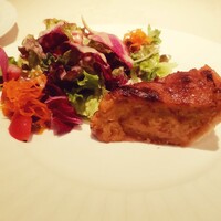 ラ ポルト - 玉ねぎとベーコンのキッシュ