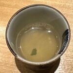 日本橋 蕎ノ字 - 蜆と清助どんこ　お出汁