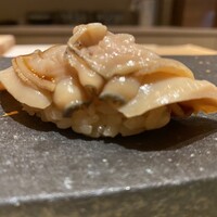 銀座 京都 鮨まつもと - 蛤　見た目も綺麗で貝の甘さが素敵な味わい