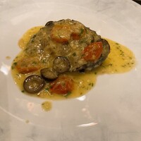 銀座うかい亭 - 鮑　オリーブとプチトマト