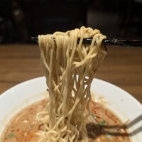 中国菜厨 エスサワダ 新丸ビル店 - 麺　リフト