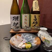 泳ぎとらふぐ活蟹料理 あじ平 曽根崎 - ♪オススメ3種飲み比べ♪ それぞれ違った味わいで、お得感ありますよ！