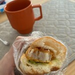 マルフジパン - ホタテも肉厚、たまごサラダもはいってるよー