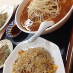 Houka - 味噌ラーメン（豆板醤ver.）＋半チャーハンセット（餃子3個付き）