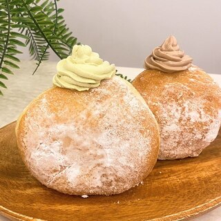 新メニュー【クリームたっぷり生ドーナツ】