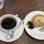 ミカドコーヒー - 旧軽モカロールのケーキセット@1,350円