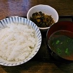 はてな - はてなセット180円　トッピング2品（白飯、ピリ辛高菜）＋スープ･･･油そばにご飯は合わないかも･･･