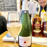 渡辺料理店 - いつものシャンパーニュFollet Ramillonをいただきつつメニューを検討するのが楽しい