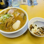 支那そば いしおか - お裾分けのチャーシュー丼