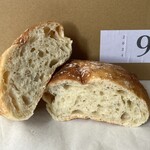 人舟 - ホップ酵母パン 280円　断面　