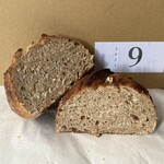 人舟 - 全粒粉100% 320円　断面