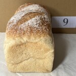 人舟 - 食パン 580円／小麦、酵母、菜種油、きび糖、蜂蜜、塩