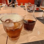 上海湯包小館 - シャンパーニュの後は紹興酒をロックで。