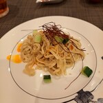 上海湯包小館 - 私が選んだ「汁無し担々麺」。