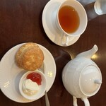 Y's tea room - 