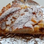 ブーランジェリータニグチ - マロングラッセとさつまいものデニッシュ230円