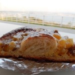 ブーランジェリータニグチ - マロングラッセとさつまいものデニッシュ230円