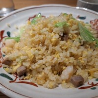 中国菜厨 エスサワダ 新丸ビル店 - 五目炒飯セット(1650円)﻿ スープ、小鉢、漬物、 杏仁豆腐付き